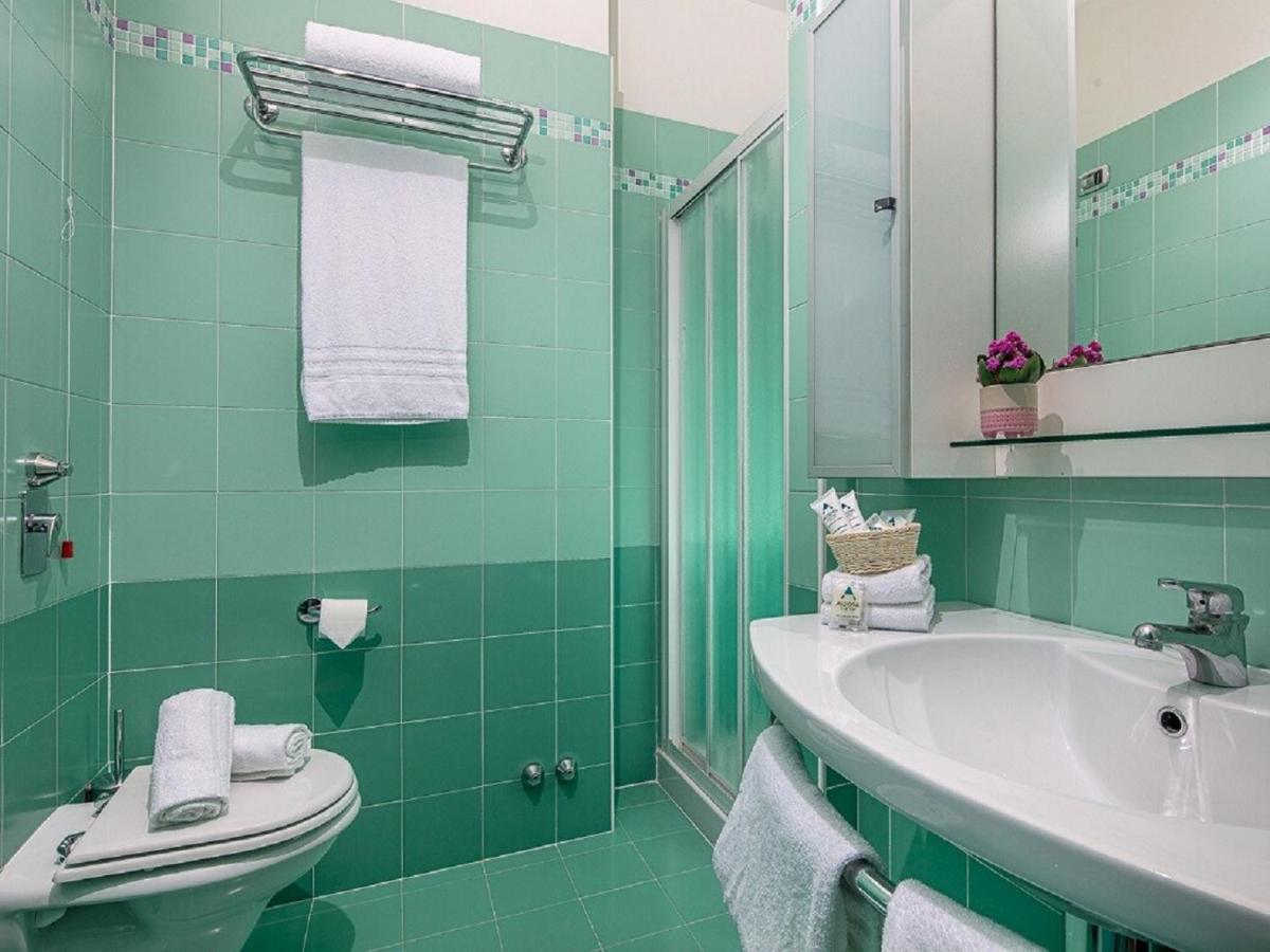 Hotel Medusa Splendid ลินญาโน ซับเบียโดโร ภายนอก รูปภาพ