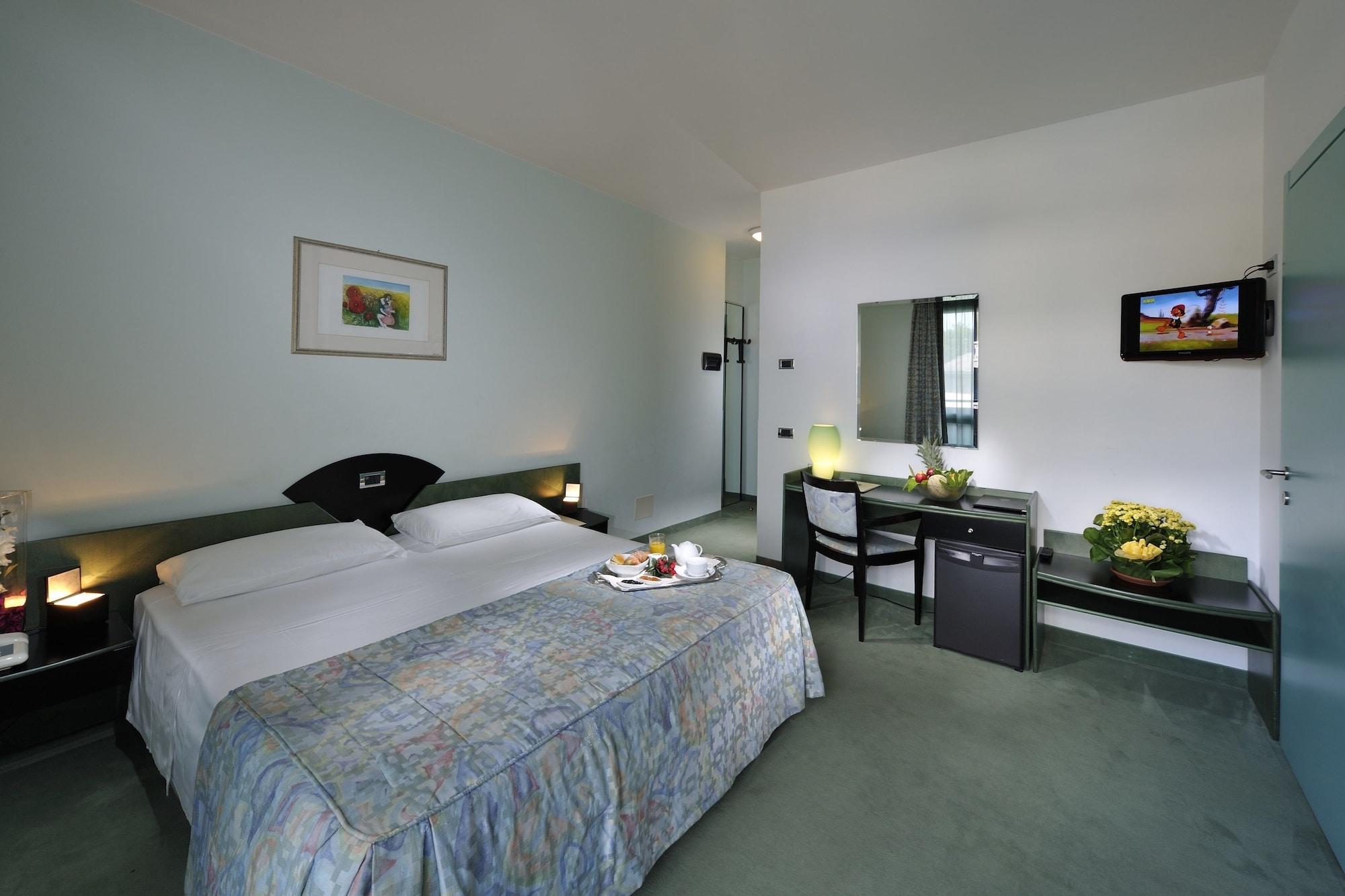 Hotel Medusa Splendid ลินญาโน ซับเบียโดโร ภายนอก รูปภาพ