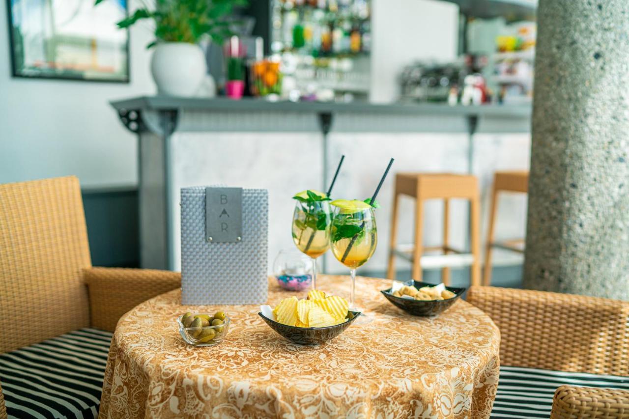 Hotel Medusa Splendid ลินญาโน ซับเบียโดโร ภายนอก รูปภาพ