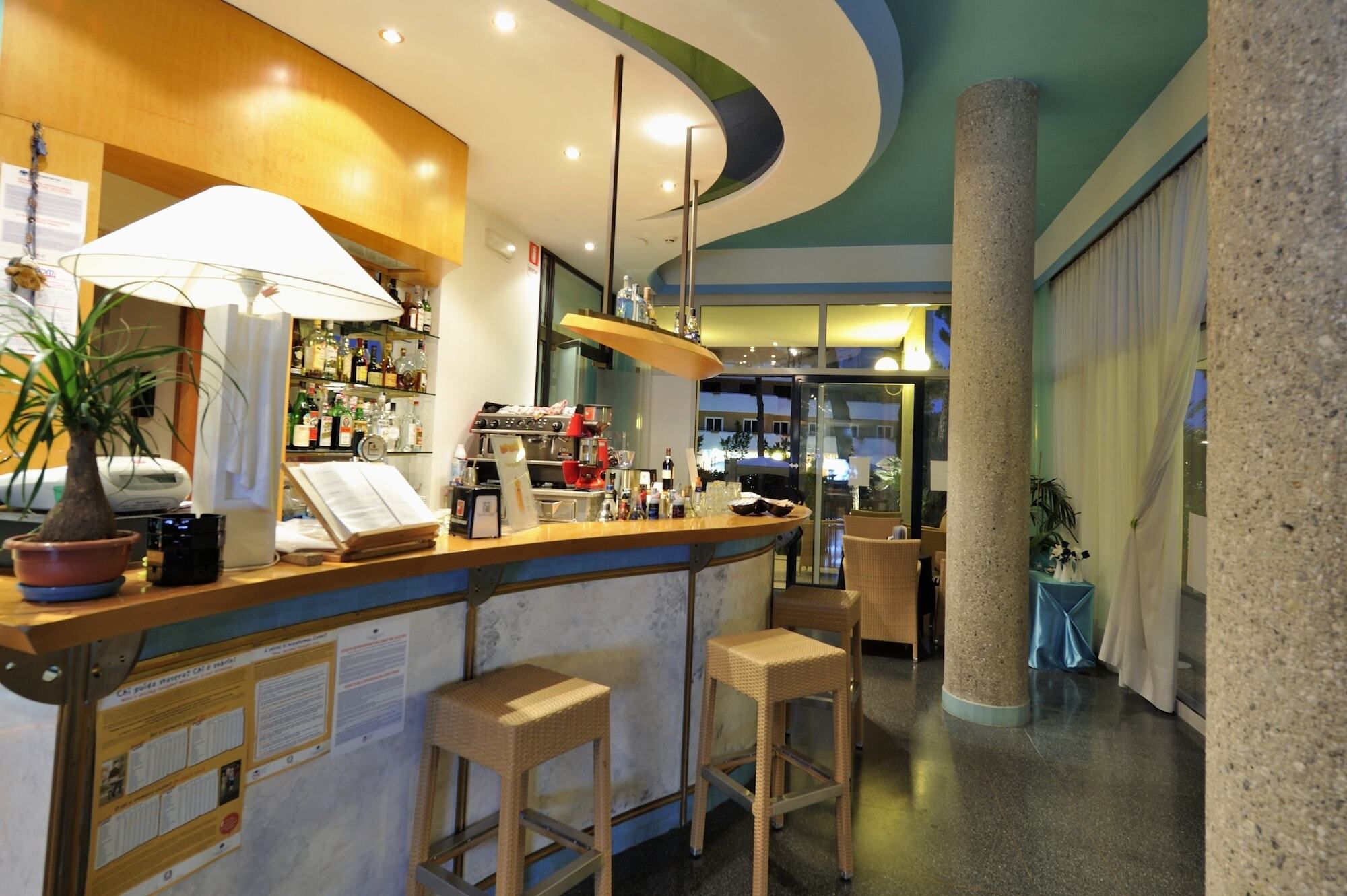 Hotel Medusa Splendid ลินญาโน ซับเบียโดโร ภายนอก รูปภาพ