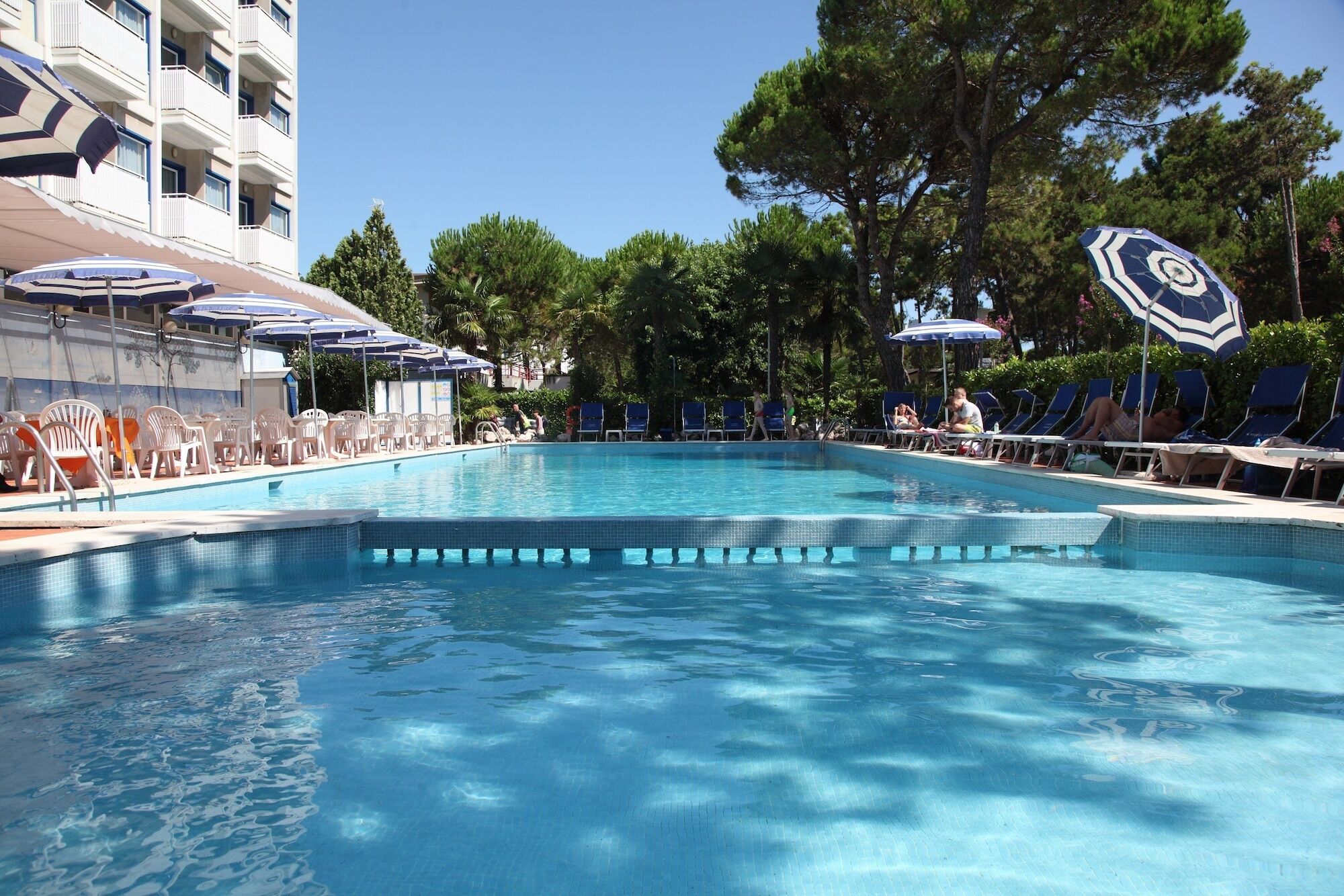 Hotel Medusa Splendid ลินญาโน ซับเบียโดโร ภายนอก รูปภาพ